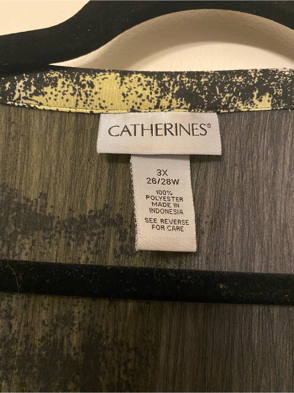 Catherines Abstract Brushstroke Tunic Top in Lime, Black, and White - Picture 2 of 4